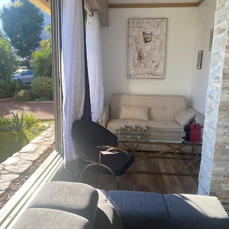 Appartement Confortable, Petite Vue Mer Et Piscine Cassis Exterior photo